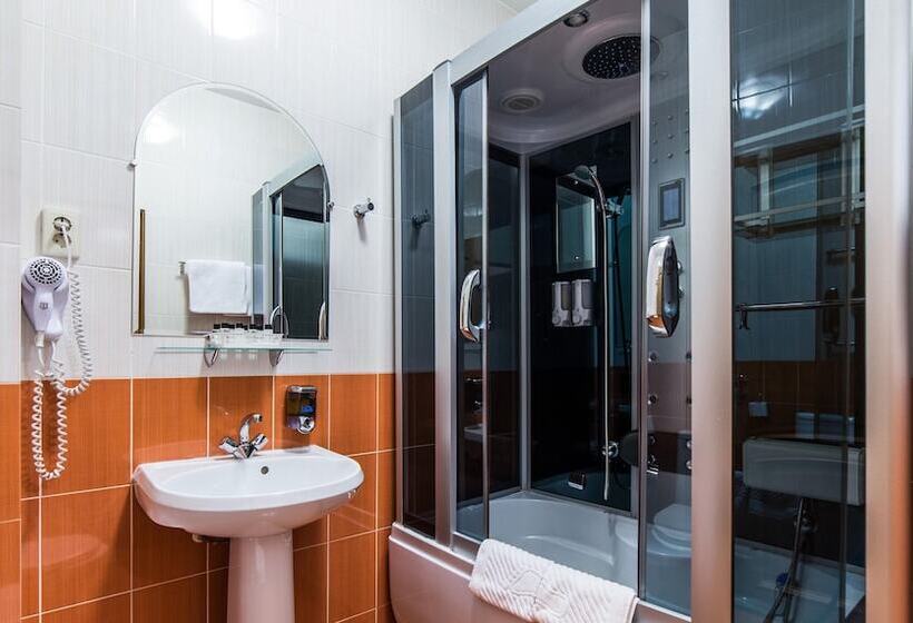 جناح جونيور, K Vizit