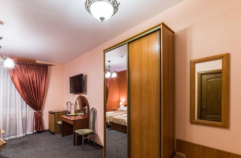 جناح جونيور, K Vizit