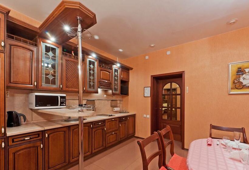 غرفة دور أخير, K Vizit