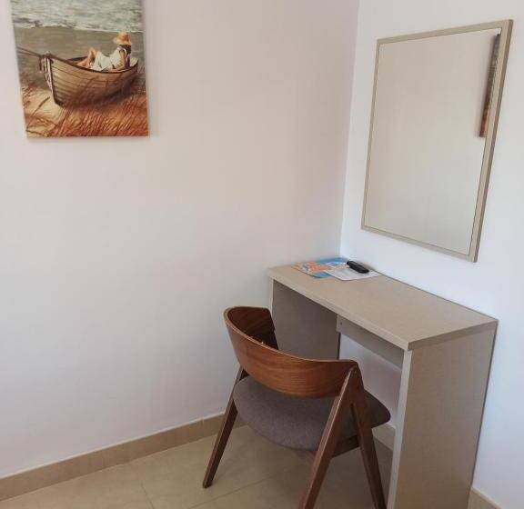 غرفة قياسية, Marina