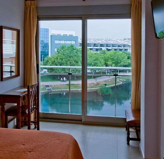 غرفة إقتصادية, Marina