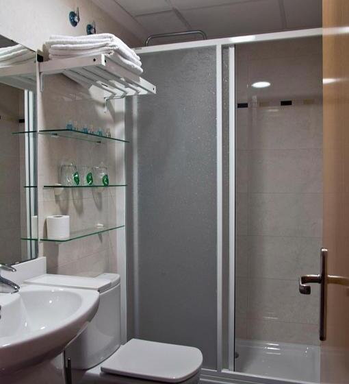 غرفة إقتصادية, Marina