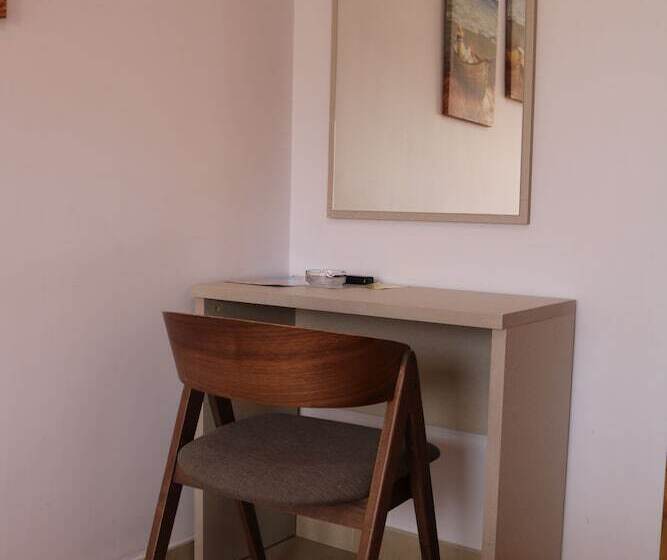 غرفة قياسية, Marina