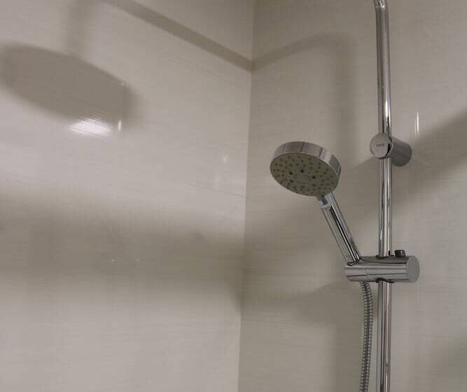 غرفة قياسية, Marina