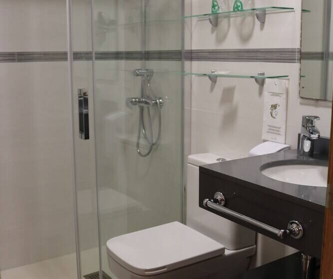 غرفة قياسية, Marina