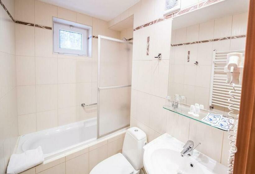 スタンダードルーム, Nowa Ski Spa