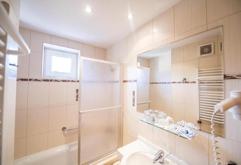 スタンダードスタジオ, Nowa Ski Spa