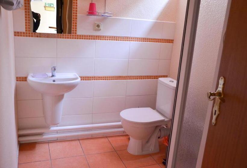 标准单人间, Paradies