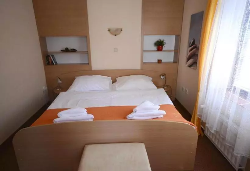 Apartament 1 Dormitori, Paradies