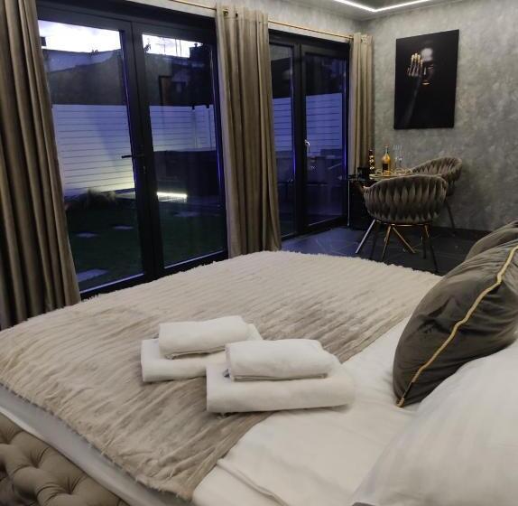 آپارتمان 1 خوابه با چشم‌انداز باغ, Pensjonat Wrzos