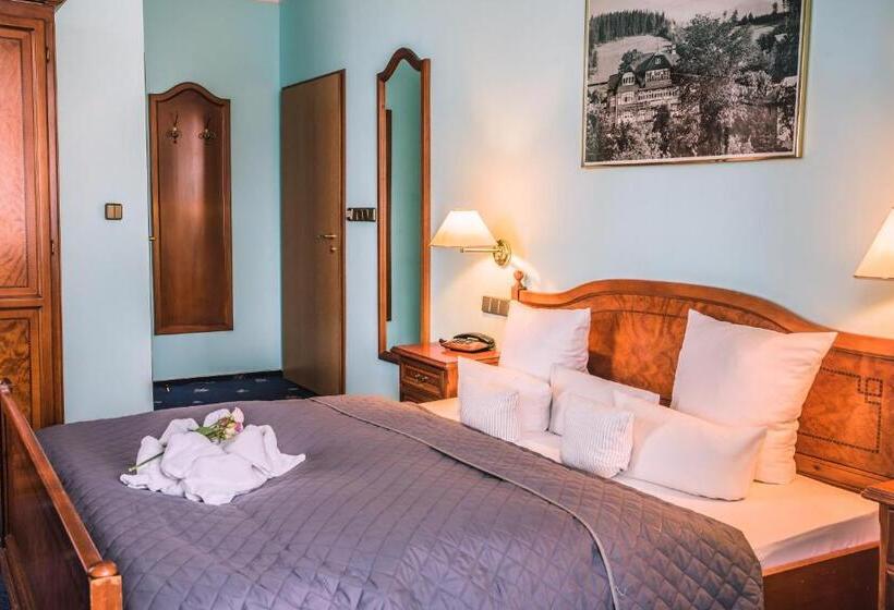 디럭스 룸, Rezydencja