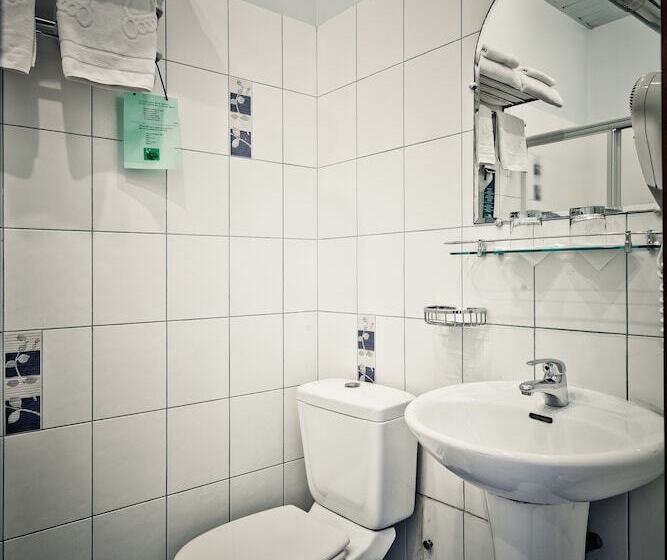 Standard Room, Shelfort