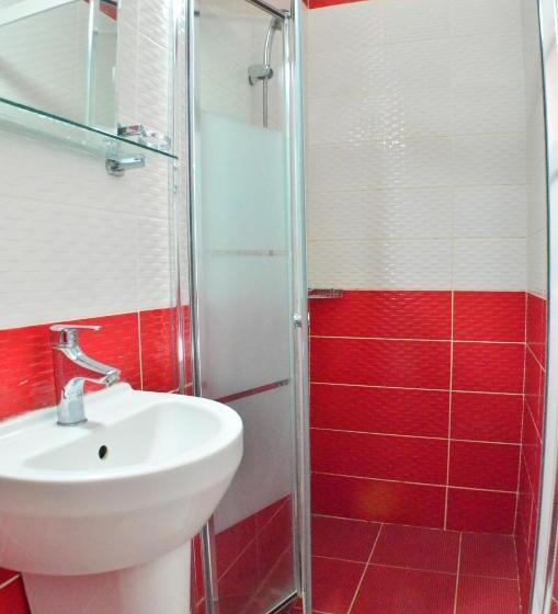 スタンダード4人部屋, Sirkeci Emek