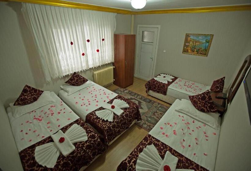 スタンダード4人部屋, Sirkeci Emek