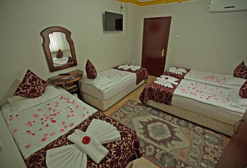 スタンダード4人部屋, Sirkeci Emek