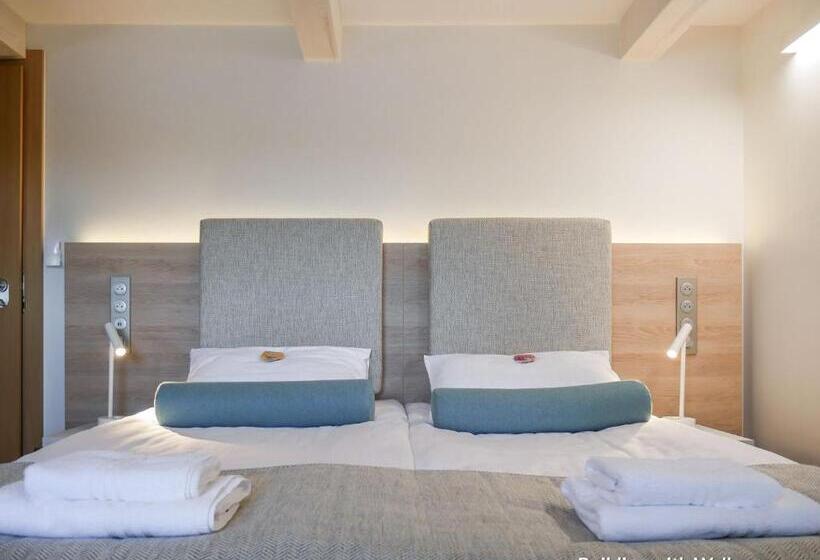 استودیوی سوپریور, Spichrz