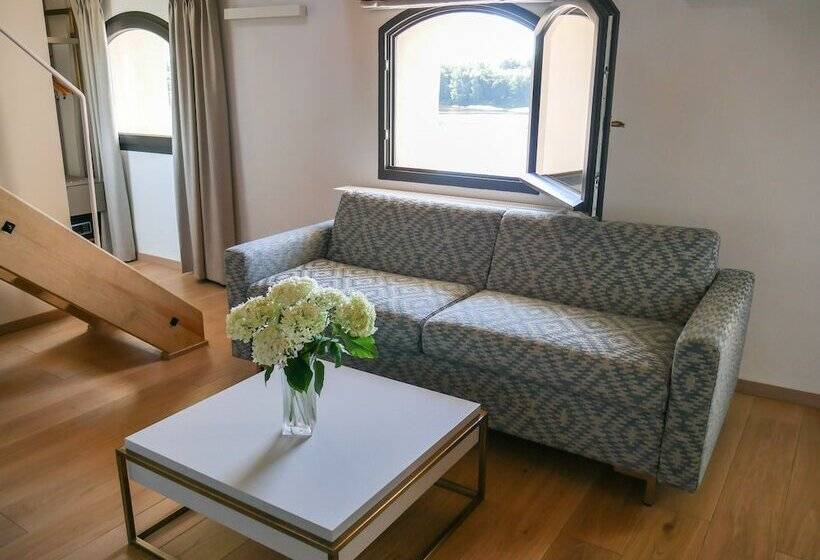 استودیوی سوپریور, Spichrz