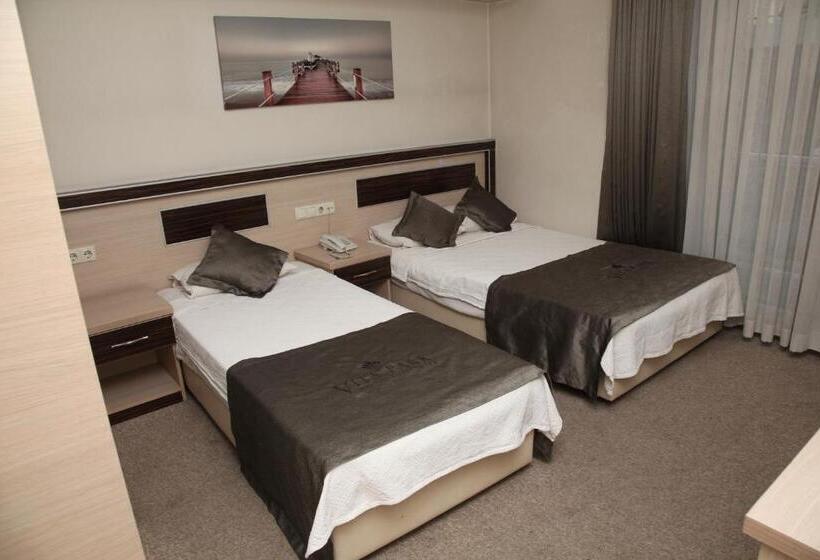 اتاق استاندارد سه نفره, Vita Park Boutique