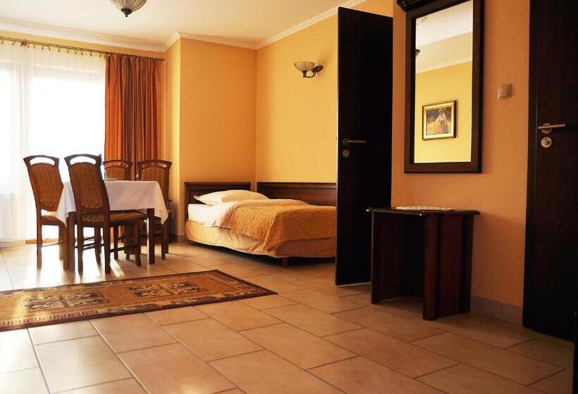 استودیوی استاندارد, Willa Koba