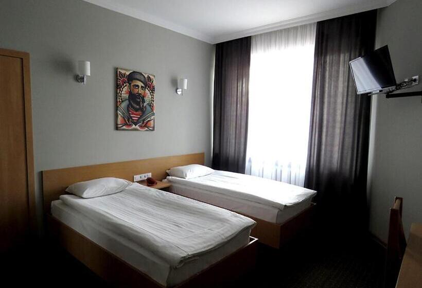 Номер Стандарт, Willa Pirs