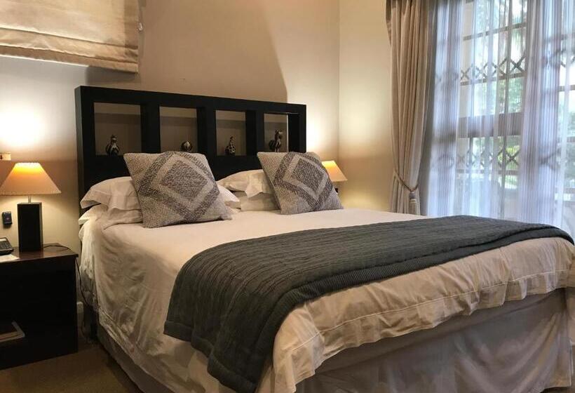 テラス付きスタンダードルーム, Olaf S Guest House Solar Installed