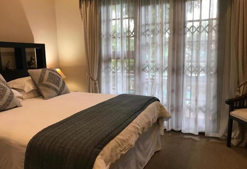 テラス付きスタンダードルーム, Olaf S Guest House Solar Installed