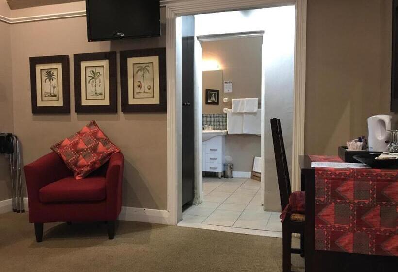 １階のスーペリアルーム, Olaf S Guest House Solar Installed