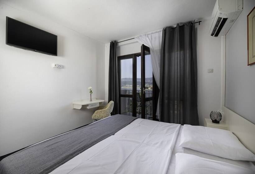 Номер Стандарт, Meliores Rooms & Restaurant