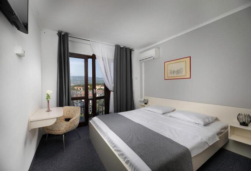 Номер Стандарт Вид на Море с Балконом, Meliores Rooms & Restaurant