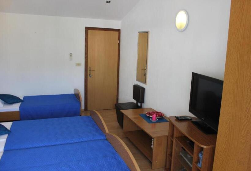 חדר סטנדרט לשלושה, Guesthouse San Antonio