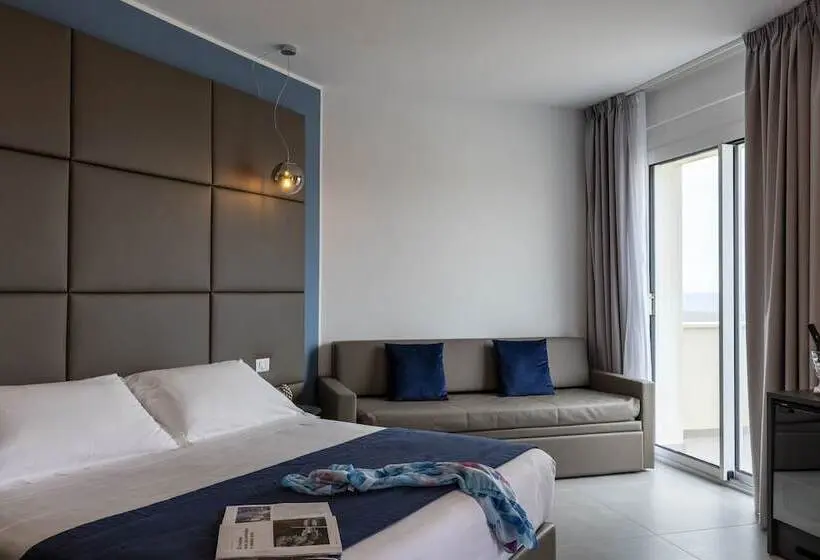 オーシャンビュージュニアスイート, Resort La Battigia Beach & Spa