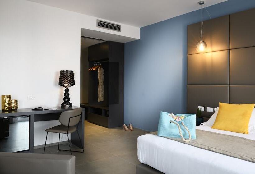 小型套房带海景, Resort La Battigia Beach & Spa