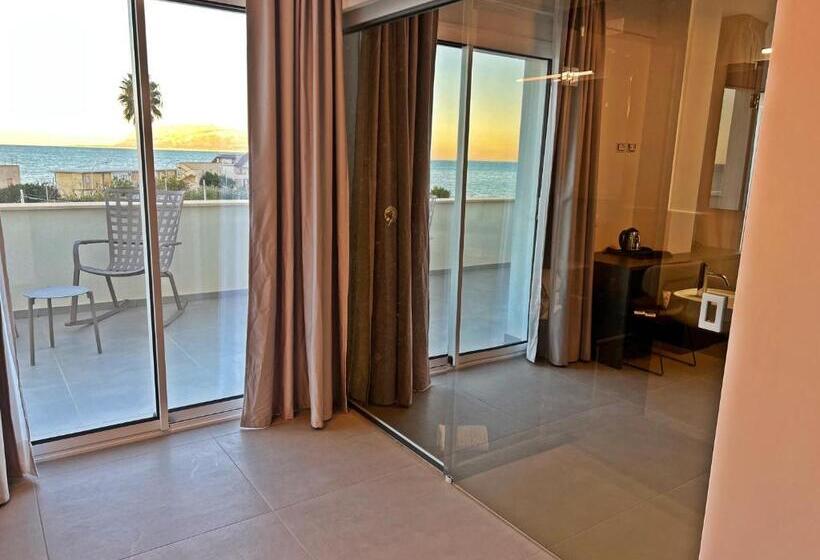 小型套房带海景, Resort La Battigia Beach & Spa