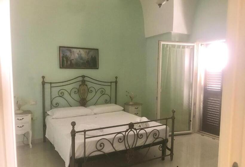 غرفة عائلية, Albergo Diffuso Cortellenica