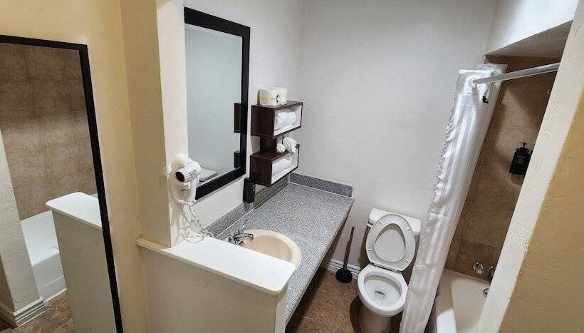 Номер Стандарт, B&j Hotel And Apartments