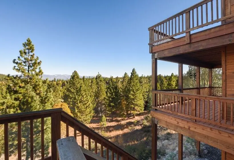 1ベッドルームハウス, Hilltop Hideaway W/ Game Room & Forest Views!