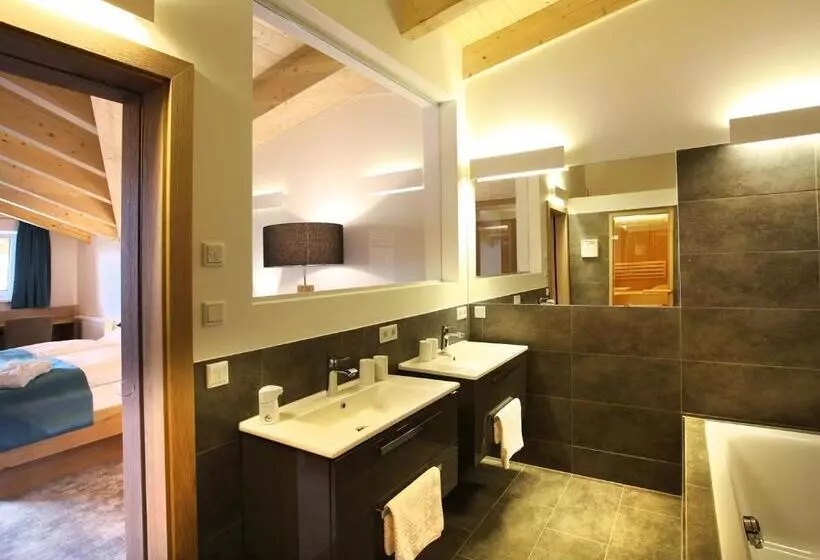 ペントハウススイート, Aktiv  Und Wellnesshotel Gutjahr