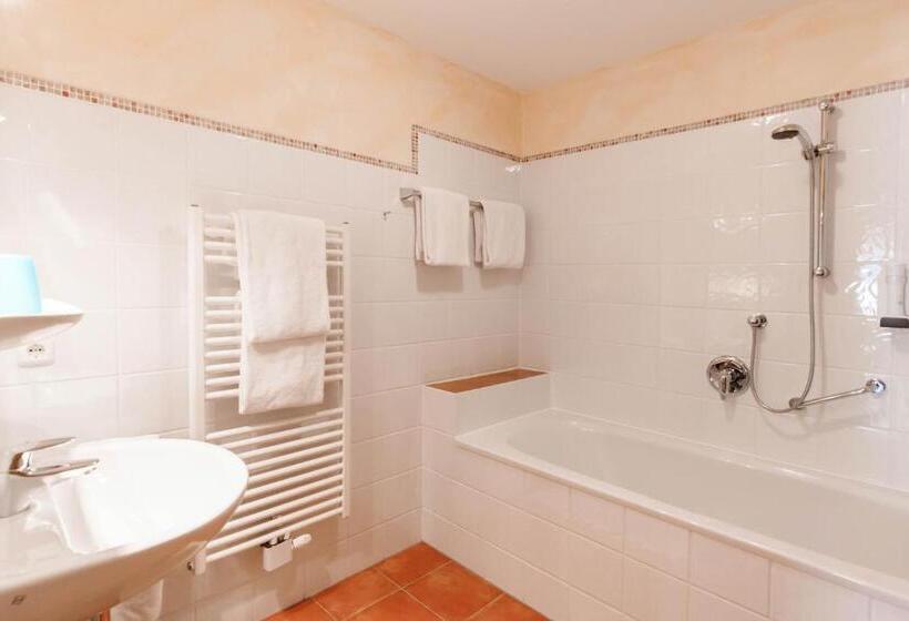 Люкс 2 Спальни, Noichl’s Hotel Garni