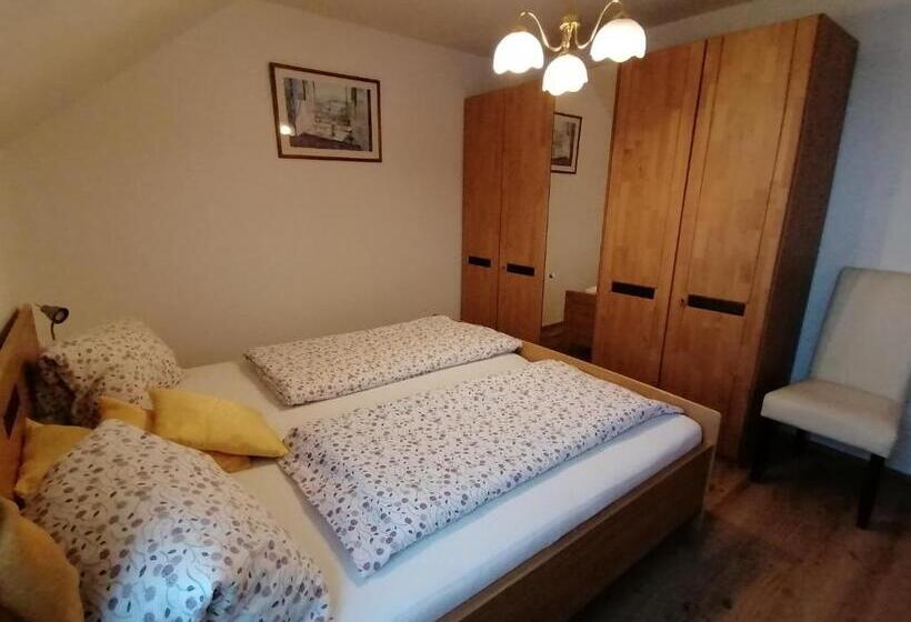 شقة غرفتين نوم مزودة بشُرفة, Ferienhof Kehlbauer