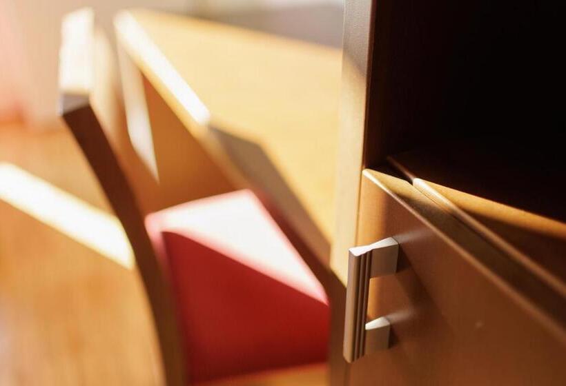 חדר סופריור נוף לבריכה, Garni Toscanina   Adults Only