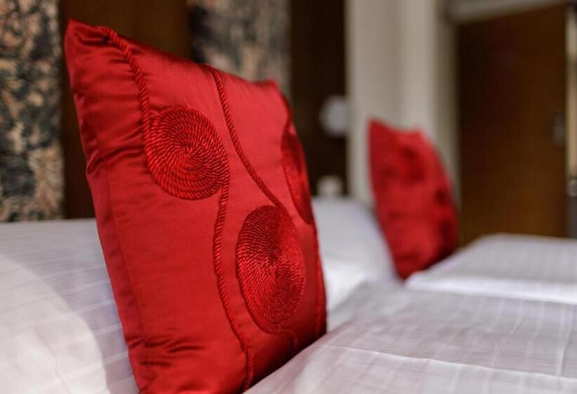 Номер Superior Вид на Бассейн, Garni Toscanina   Adults Only