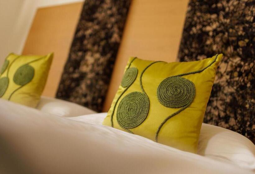 סוויטת ג'וניור עם מרפסת, Garni Toscanina   Adults Only