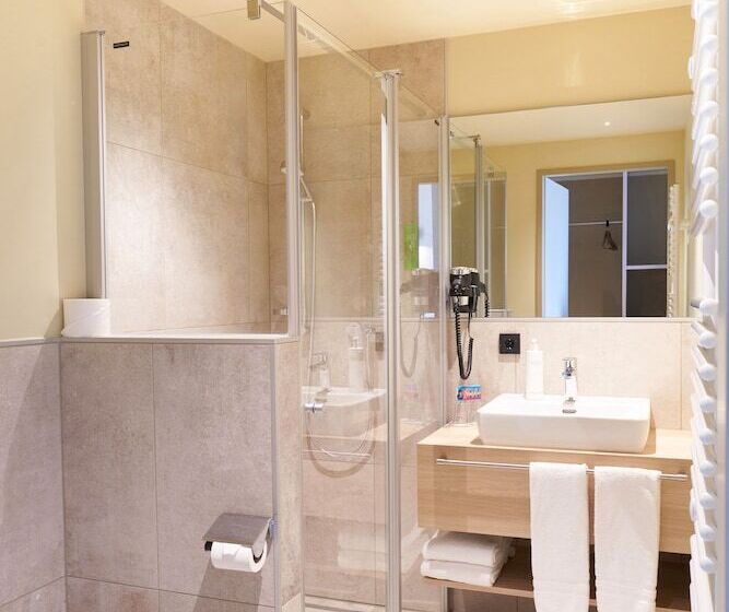 スーペリアールーム, Maxlhaid