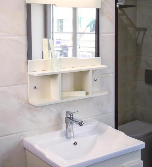 חדר סטנדרט יחיד, Muse