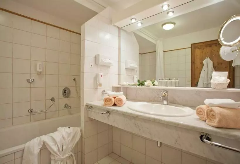 スーペリアールーム, Das Traditionshotel Schwarzer Adler