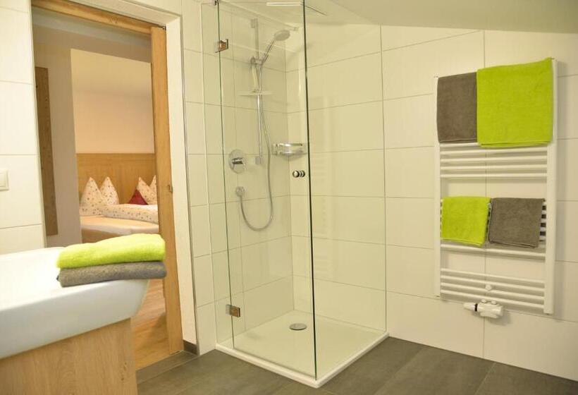 バルコニー付きスタンダードトリプルルーム, Klausnerhof