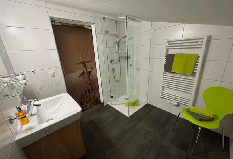 バルコニー付きスタンダードトリプルルーム, Klausnerhof