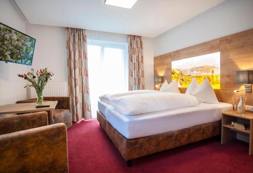 سوئیت کلاسیک, Landhaus & Appartementhaus Haussteiner