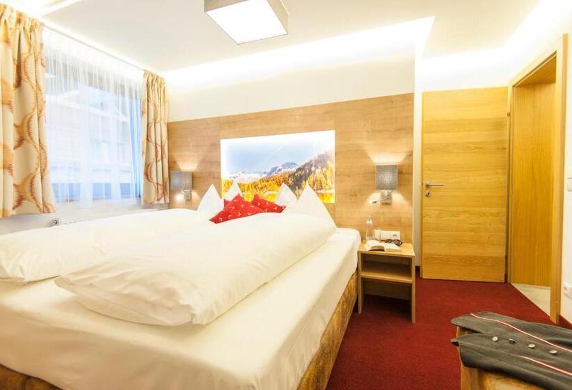 سوئیت کلاسیک, Landhaus & Appartementhaus Haussteiner