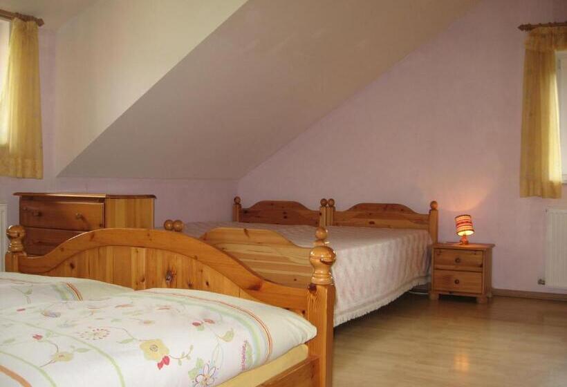 スタンダード4人部屋, Maiburger